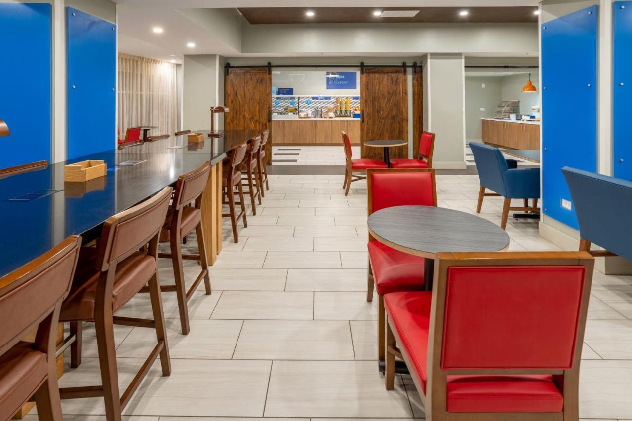 Holiday Inn Express Hotel & Suites Salisbury - Delmar By Ihg Ngoại thất bức ảnh