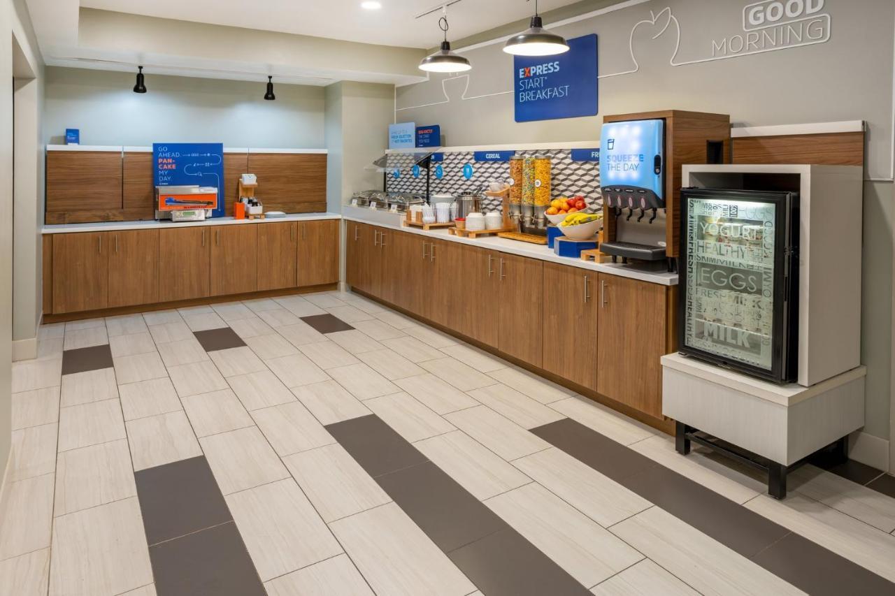 Holiday Inn Express Hotel & Suites Salisbury - Delmar By Ihg Ngoại thất bức ảnh