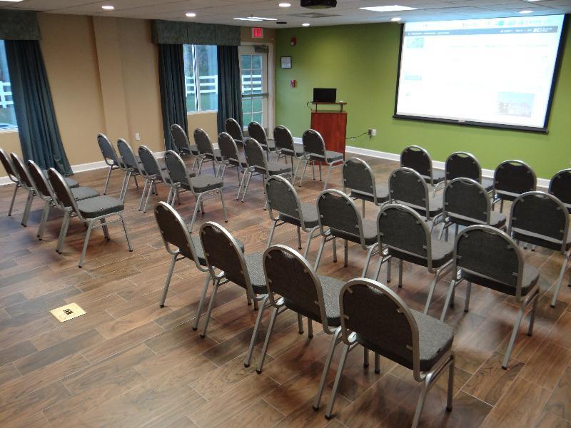Holiday Inn Express Hotel & Suites Salisbury - Delmar By Ihg Ngoại thất bức ảnh