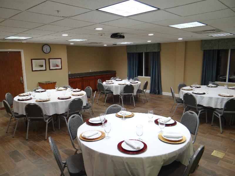 Holiday Inn Express Hotel & Suites Salisbury - Delmar By Ihg Ngoại thất bức ảnh